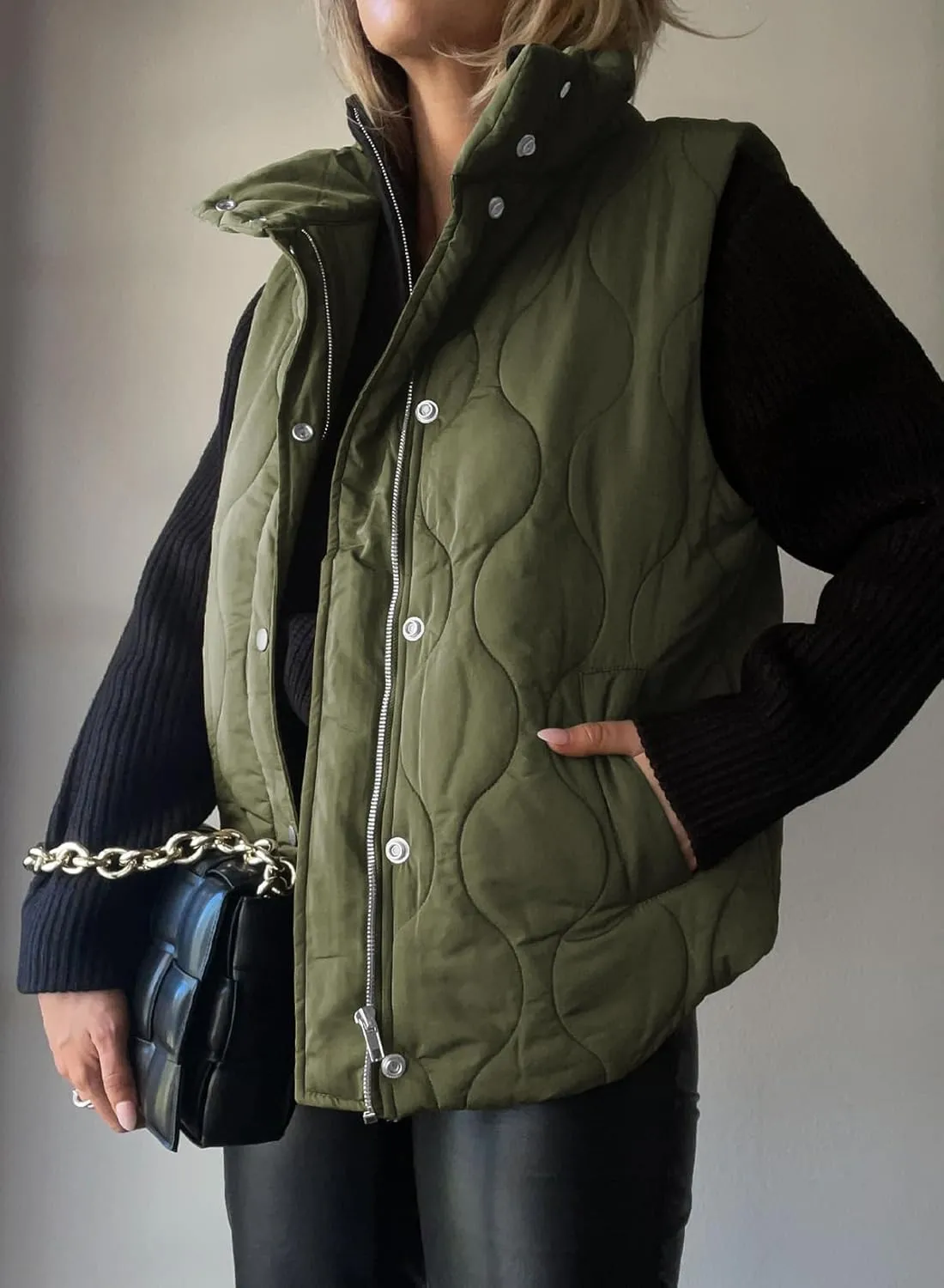 EVALESS Cropped Puffer Vest Women Lightweight Quilted Stand Collar Sleeveless Jackets Fall Spring 2025 Button Zip Up Coat
