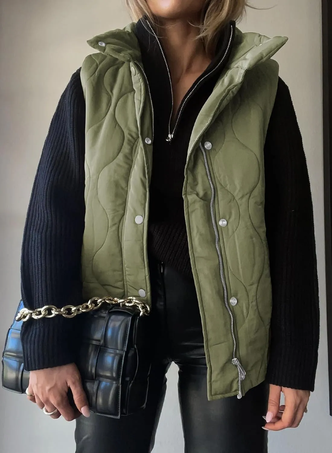 EVALESS Cropped Puffer Vest Women Lightweight Quilted Stand Collar Sleeveless Jackets Fall Spring 2025 Button Zip Up Coat